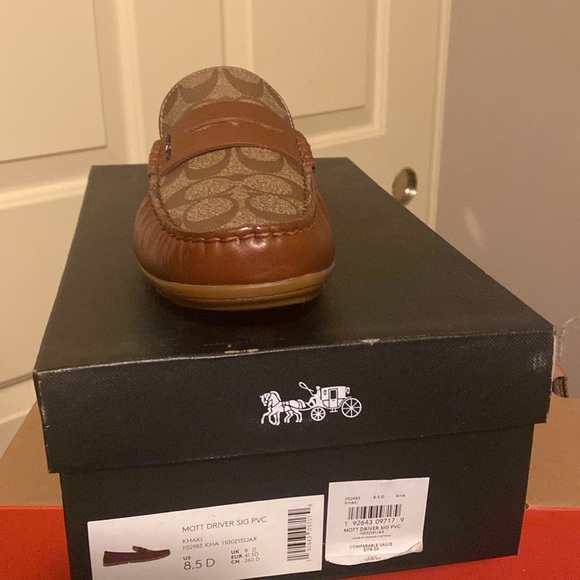 NWT Coach Loafers size 8.5 - Picture 2 of 3